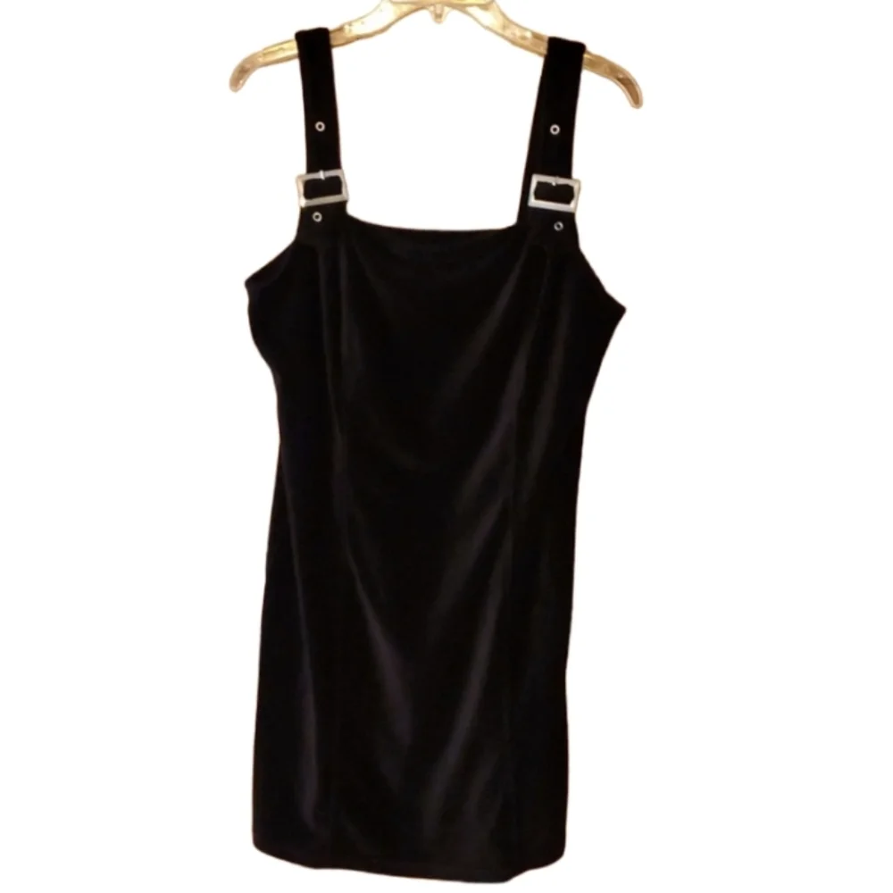 No Boundaries Juniors Black Velvet Ribbed Buckle Overall Dress Size 3X‎ (21)